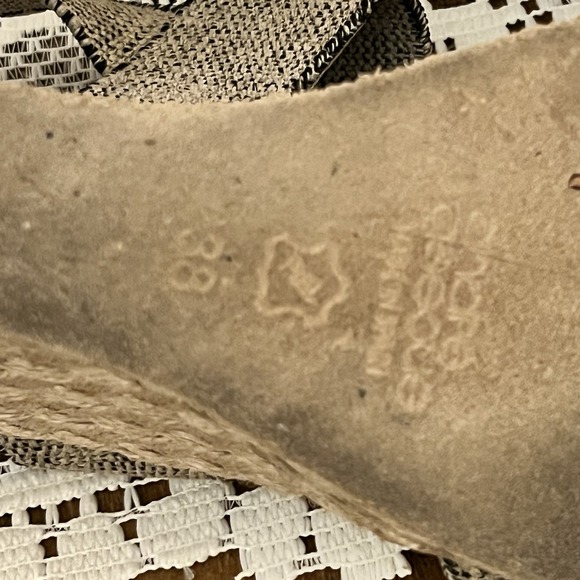 Andre Assous Women's Dalmira Beige Espadrilles Made In Spain EU 38 US 7.5 Sandal - Picture 8 of 8